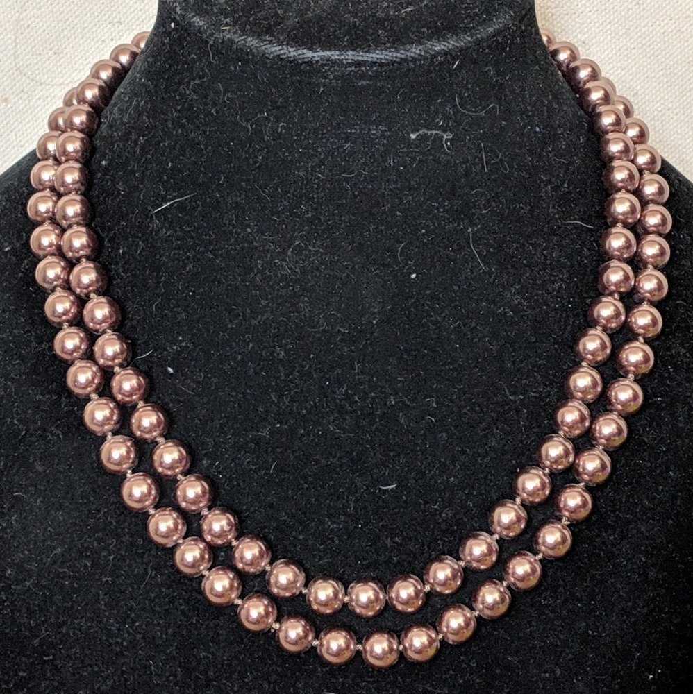 Double strand pearl necklace